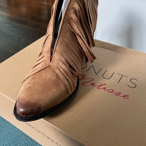 Coconuts by Matisse Shoes Coconut Lambert Booties Poshmark